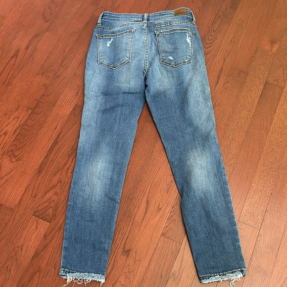 Women’s Judy Blue Distressed Skinny Jeans - Picture 5 of 9